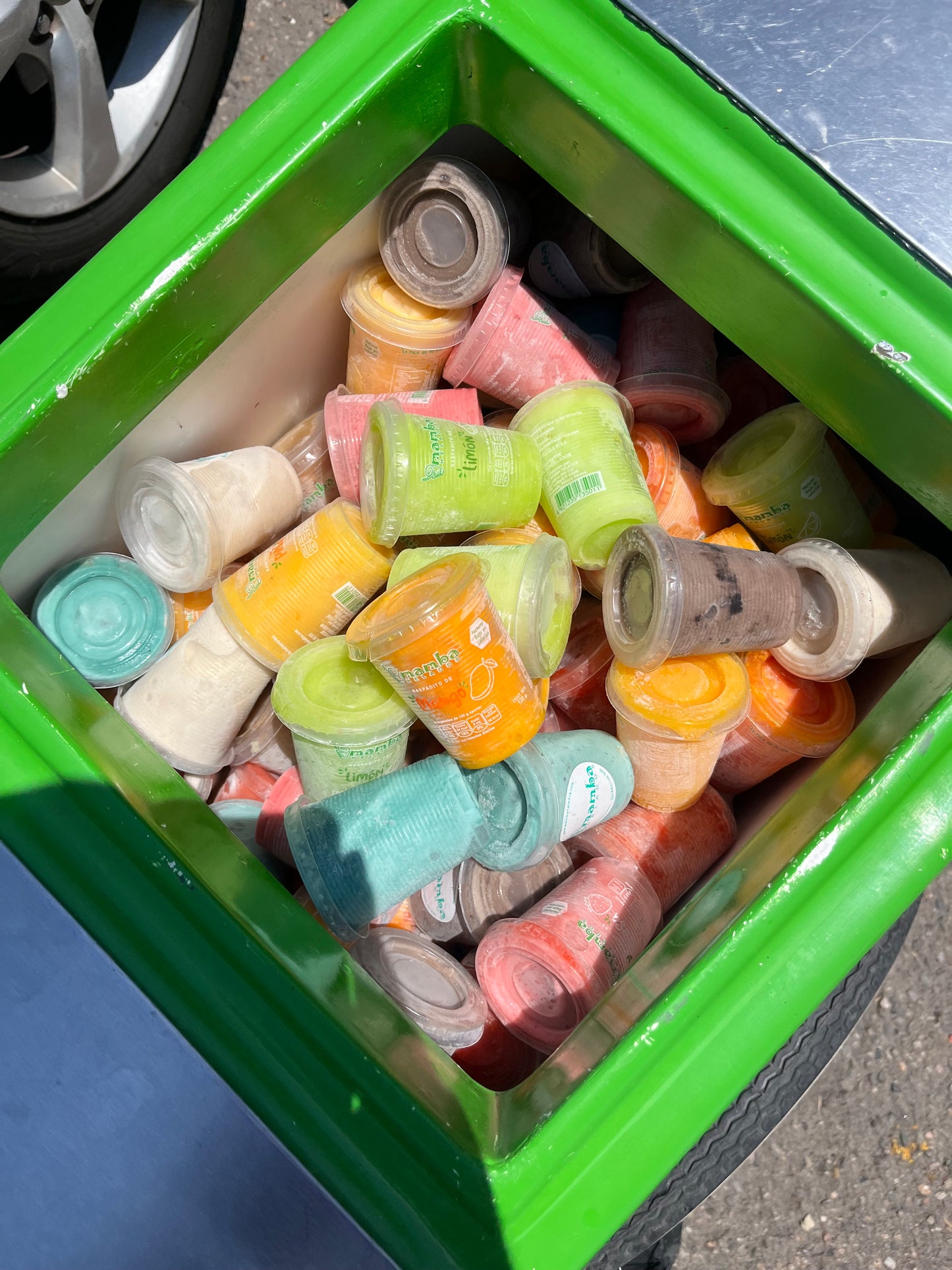 Mini Triciclo con 75 Raspaditos